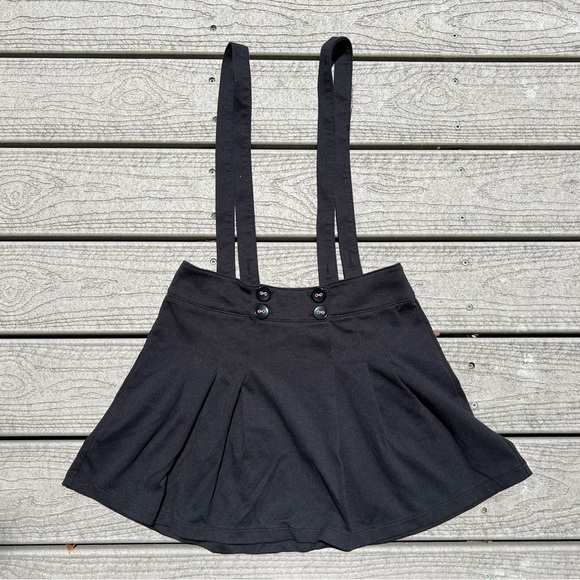 Mad Style By True Jackson: Black Jumper Skirt Adjustable Suspenders. Size XL. - Picture 3 of 9